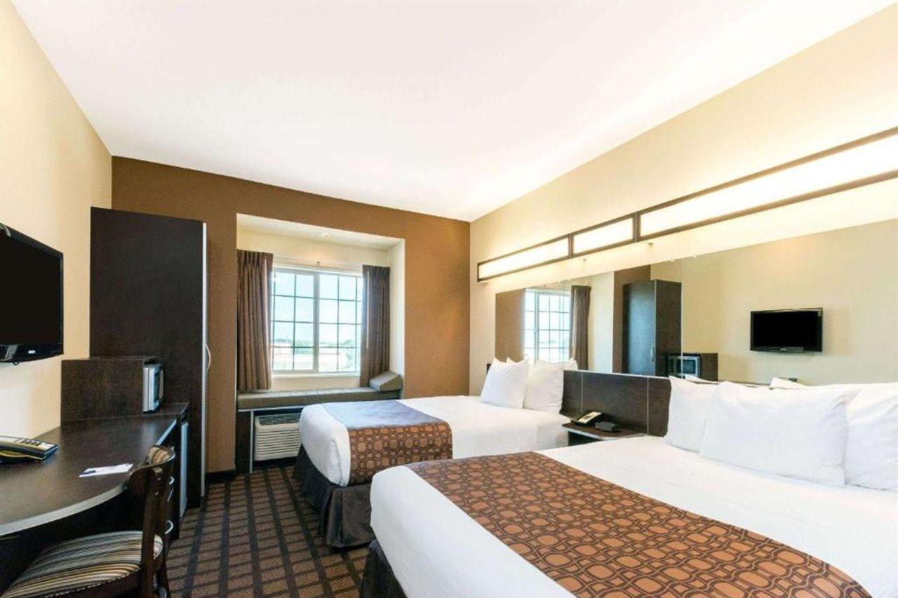Microtel Inn And Suites Eagle Pass Zewnętrze zdjęcie